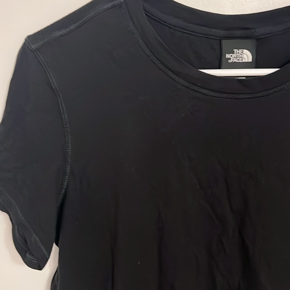The north face women’s T-shirt size medium black - Picture 3 of 11